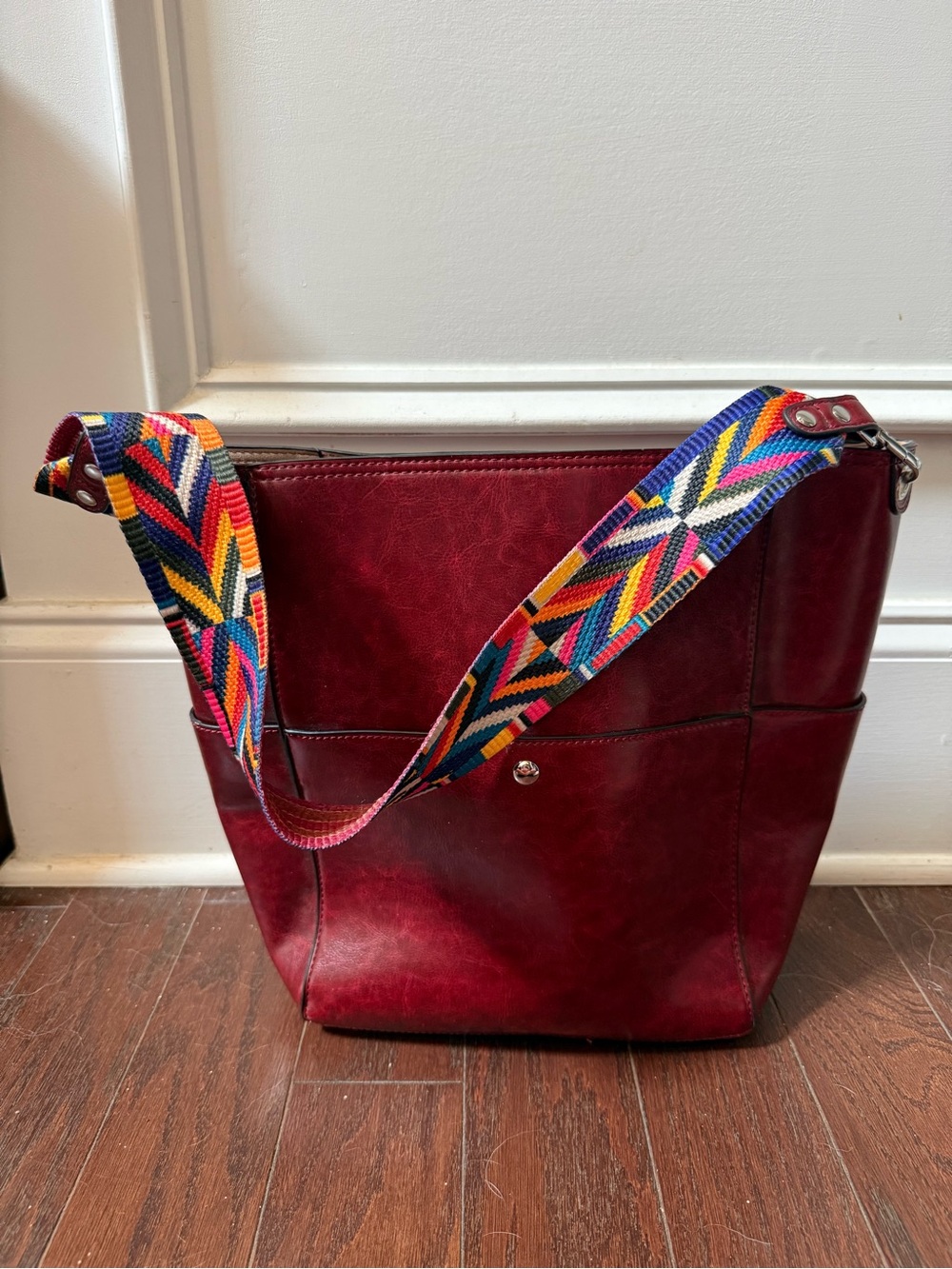 Women’s Burgundy Leather Shoulder Bag - Picture 2 of 4